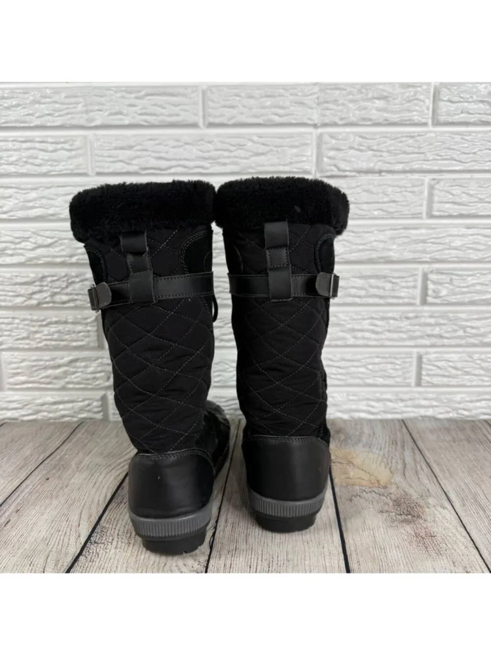 Weathermates by Khombu Black Tall Quilted Winter Snow Boots Size 8M